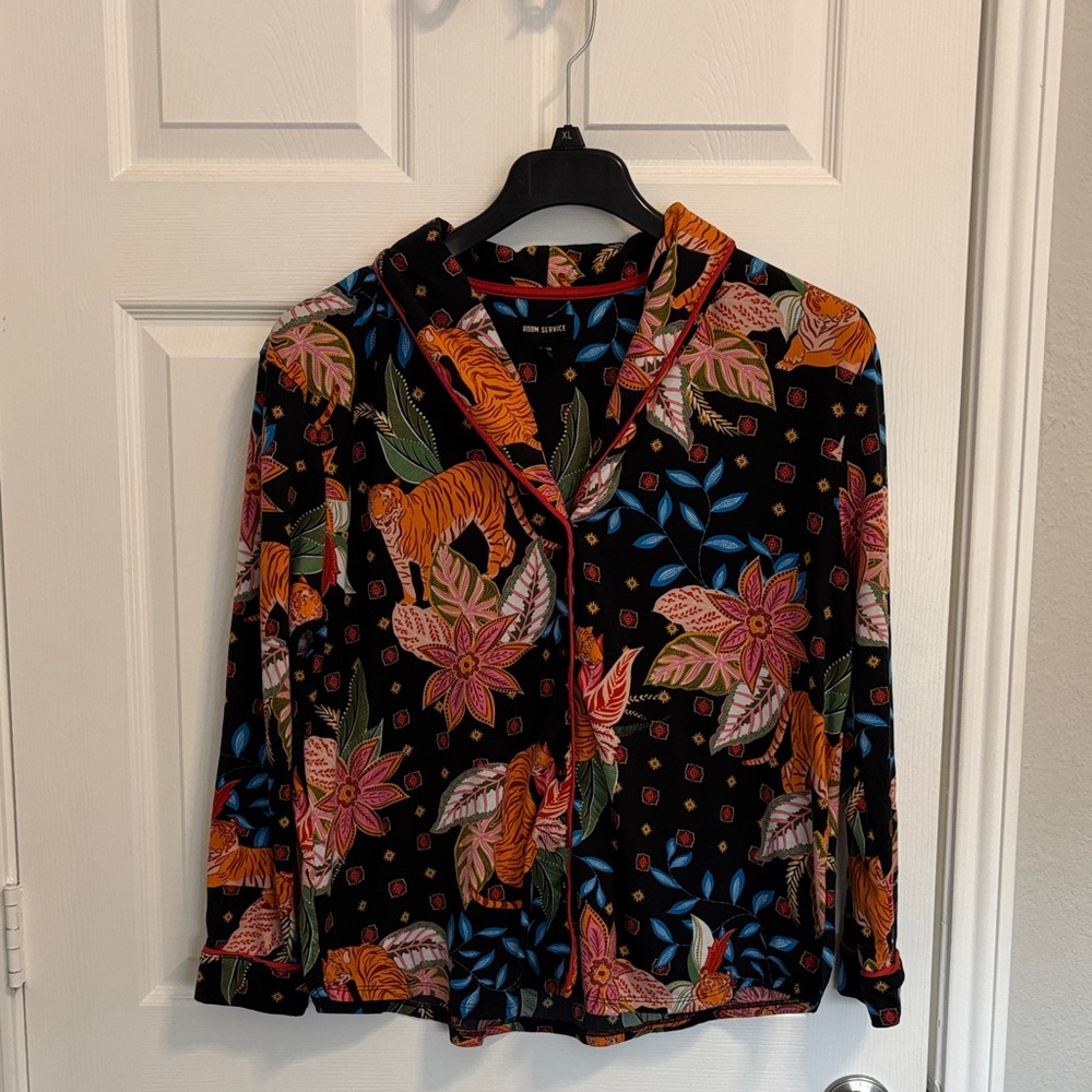 Floral Black Pajama Top w62